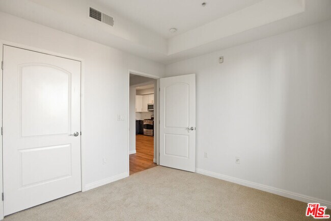 Building Photo - 629 Traction Ave