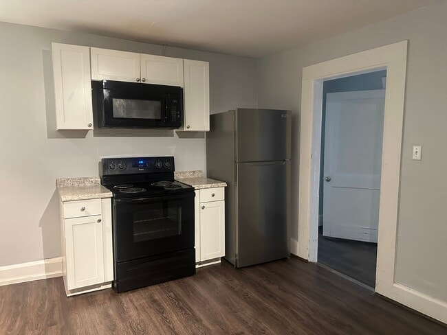 Building Photo - Home for Rent in East Lake Area **ACCEPTS ...