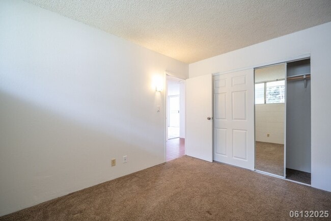 Building Photo - 2 Bed 1 Bath Condo In Valleyview Melemanu