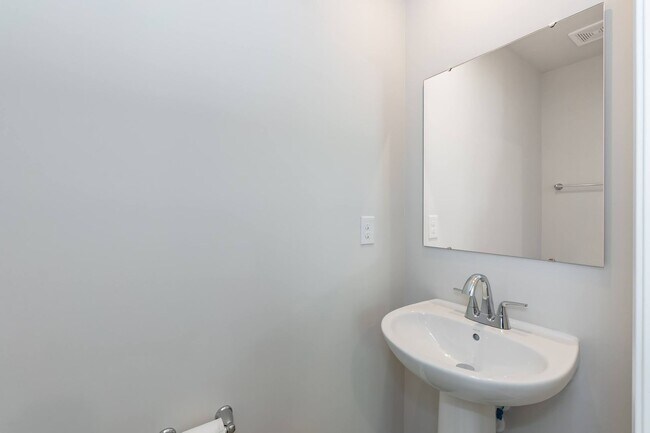 Building Photo - Brand New End-Unit Townhome in Raleigh