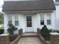 Building Photo - 564a Klockner Rd