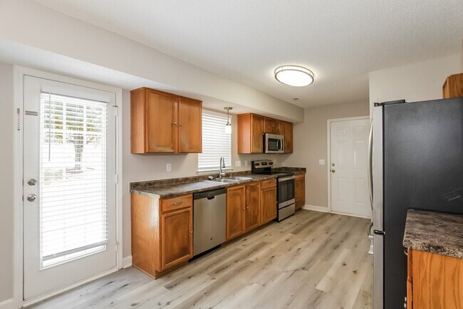 Building Photo - 4834 Hopewood Ln