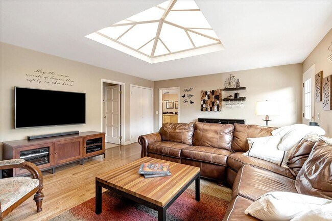 Building Photo - Executive Oasis l Huge Lot with Lush Green...
