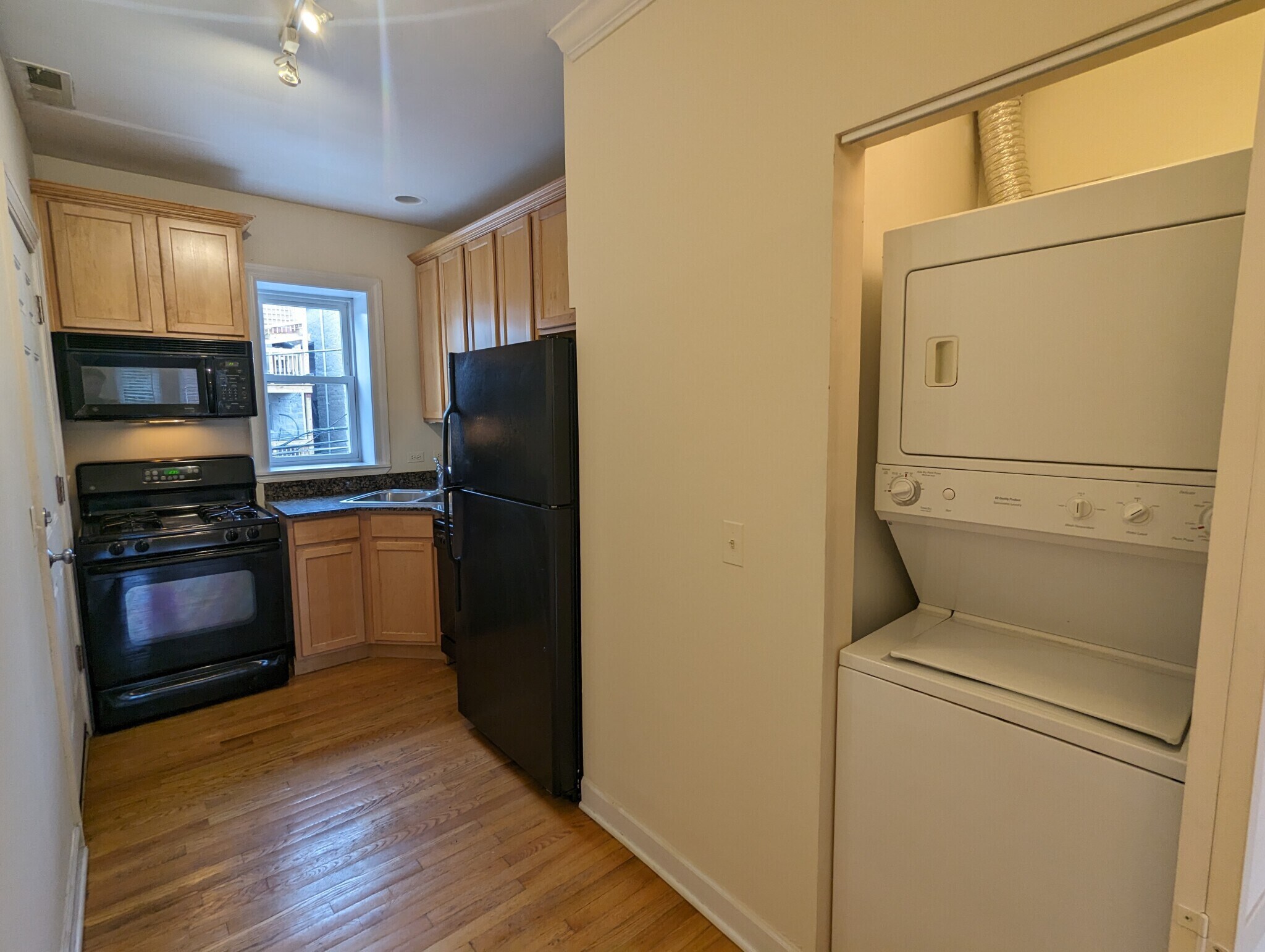 Building Photo - 3244 N Clifton Ave