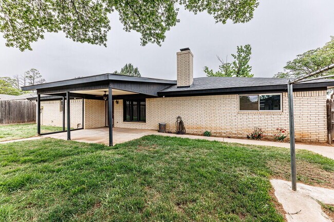 Building Photo - 5703 80th St