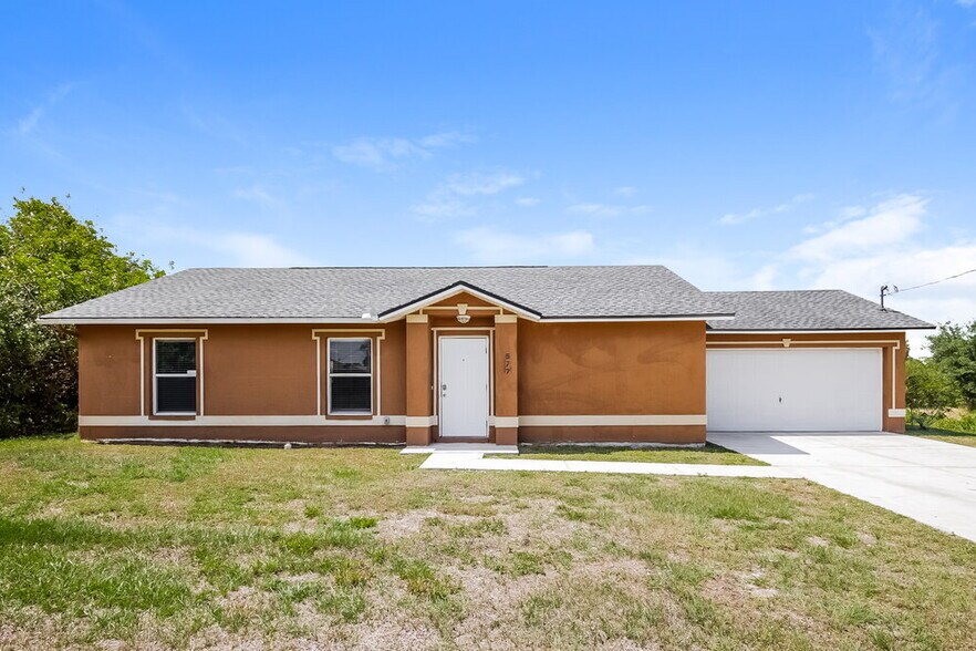 Primary Photo - 577 Pierre Cir