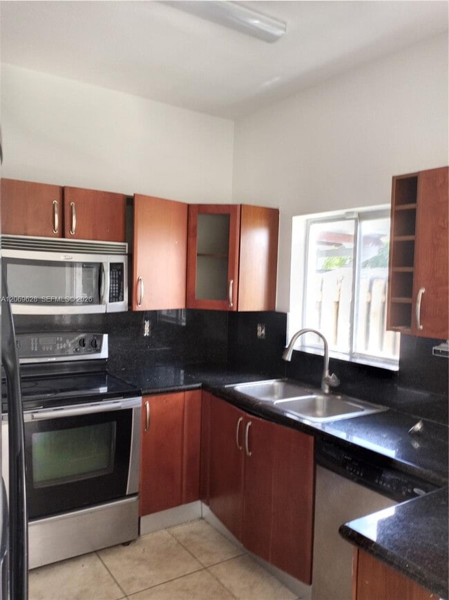 Building Photo - 18125 NW 74th Ct