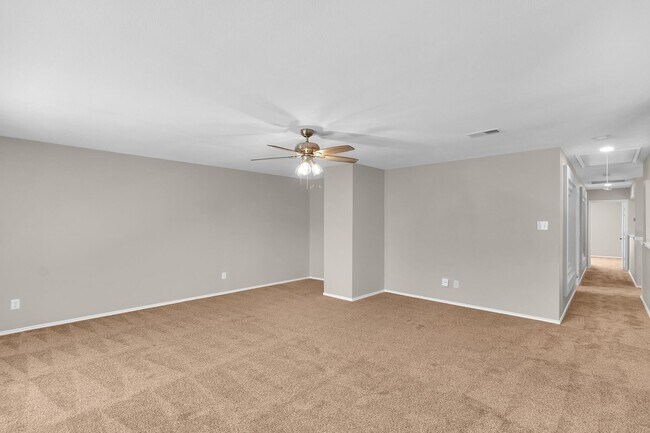 Building Photo - 4729 Woodhaven Ln