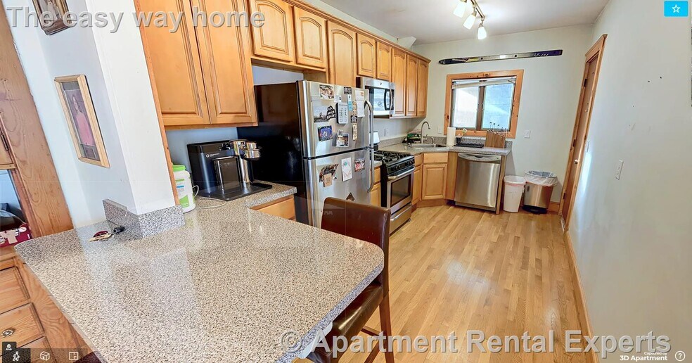 Building Photo - 18 Bond St