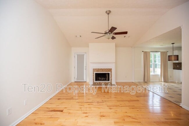 Building Photo - 2809 Dotti Dr