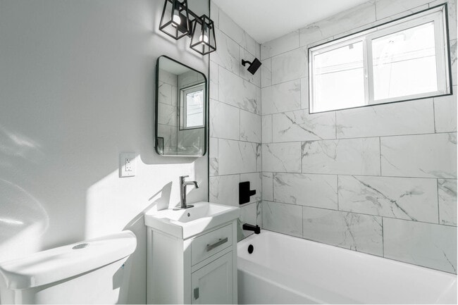 Building Photo - 3923 Delta St