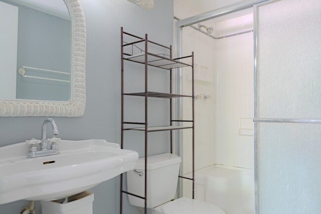 Building Photo - 8215 Sun Spring Cir