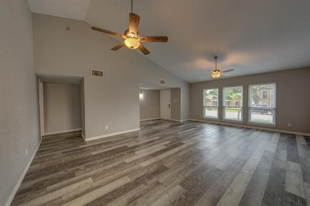 Building Photo - 2829 Windsor Dr