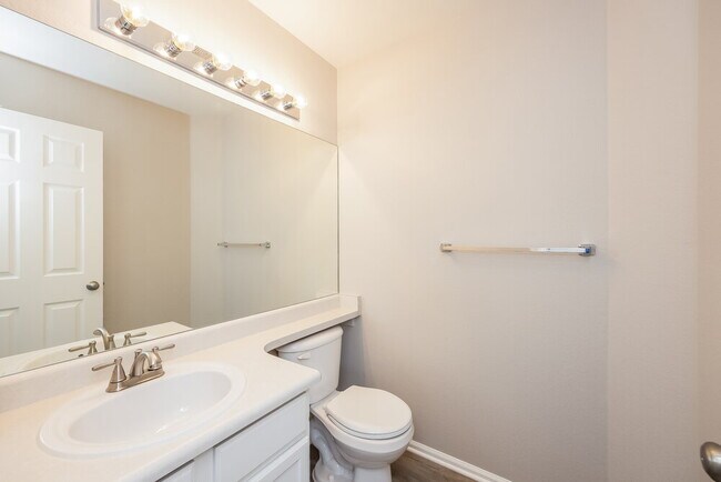 Building Photo - 4008 Ascendant Dr