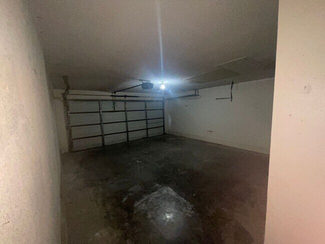 Building Photo - 5217 Tartan Dr