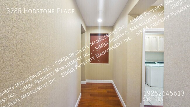 Building Photo - 3785 Hobstone Pl