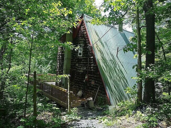 Building Photo - 195 Mountainview Dr