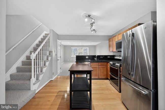 Building Photo - 1455A N Van Dorn St