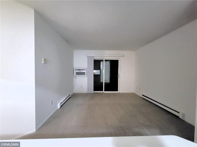 Building Photo - 530 Spring St