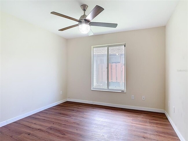 Building Photo - 289 Gull Dr S