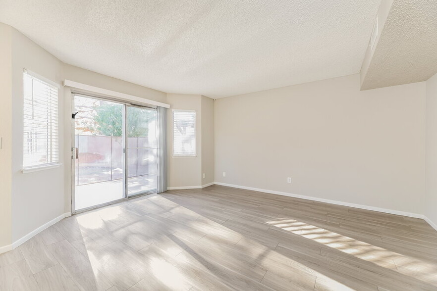 Building Photo - 1751 Forest Walk Dr
