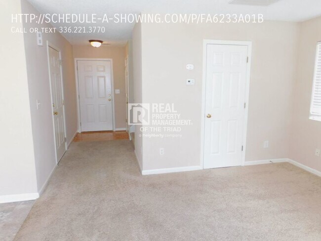 Building Photo - 3 Bedroom/2.5 Bath Greensboro Home with Fe...