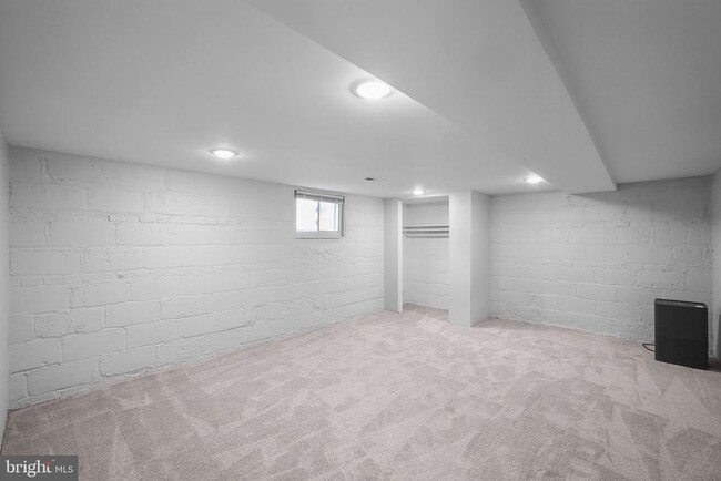 Building Photo - 4707 Tuckerman St