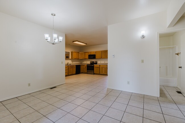 Building Photo - 3000 US-84