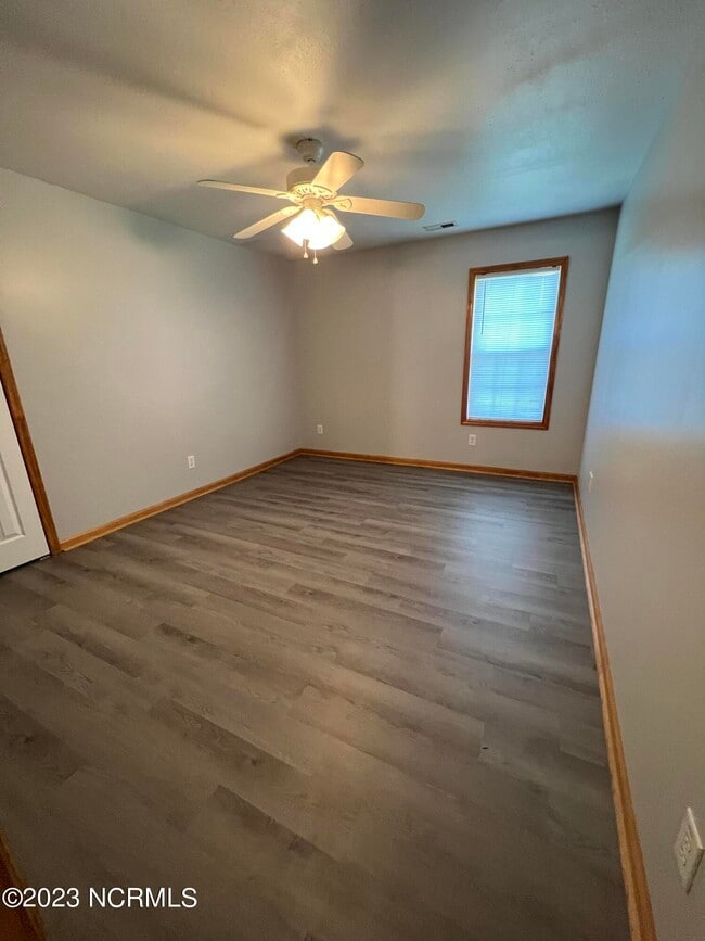 Building Photo - 119 Arabian Ln