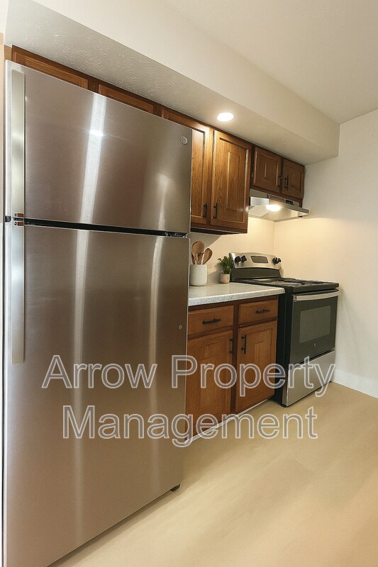 Building Photo - 3331 Holdrege St