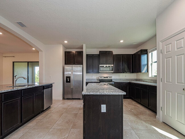 Building Photo - 5513 1st Sq