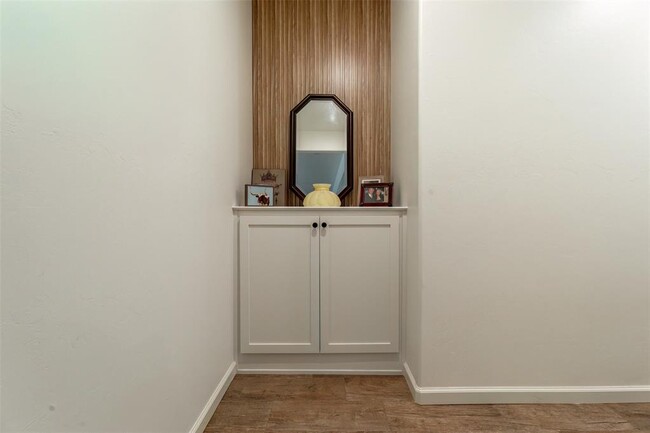 Building Photo - 2429 Rumble Ct