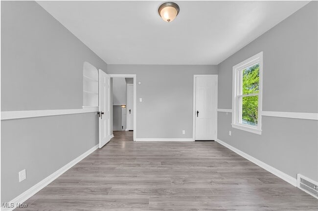 Building Photo - 3557 Silsby Rd