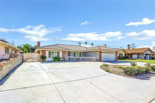 Building Photo - 41363 Plumrose St