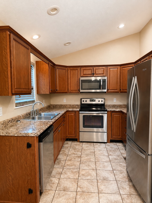 Building Photo - 602 Martin St