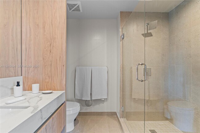 Building Photo - 11 NE 6th St