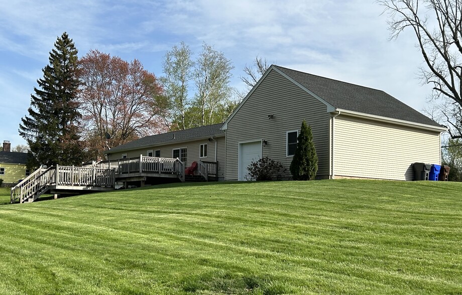 Building Photo - 281 Abbe Rd