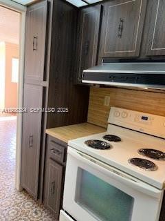 Building Photo - 2690 SW 22nd Ave