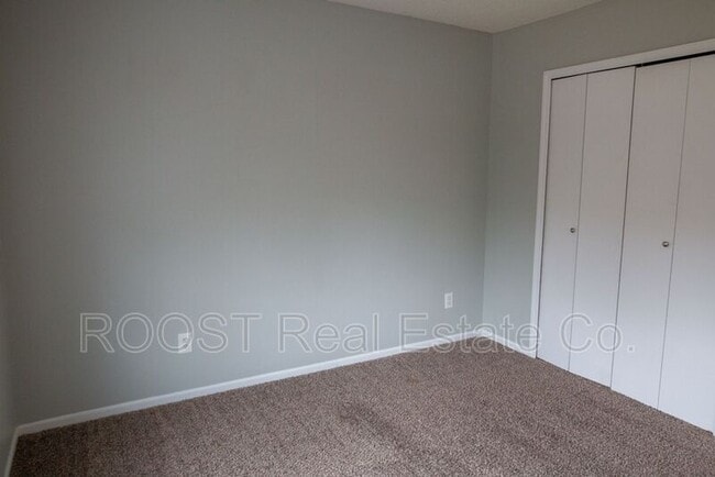 Building Photo - 942 Timothy Dr