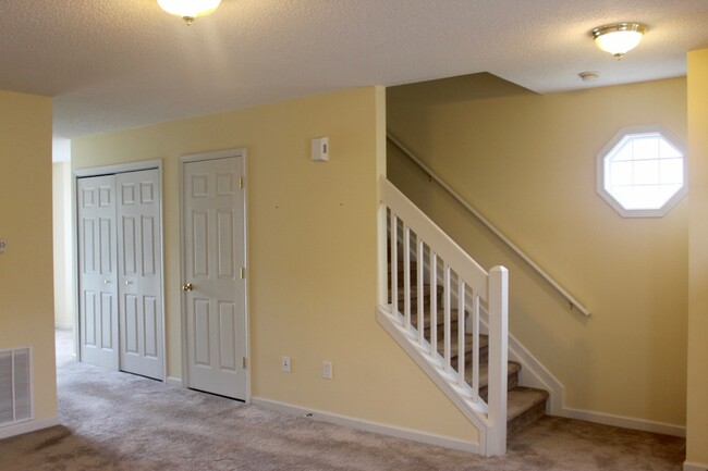 Building Photo - Spacious 3-Bedroom End Unit in Liberty Squ...