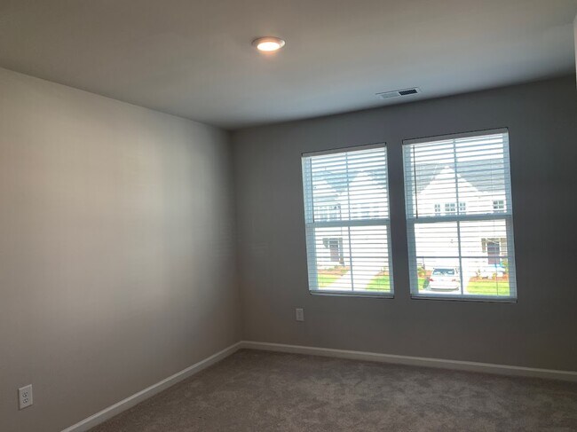 Building Photo - 6323 Andante Ave