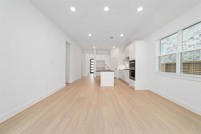Building Photo - 5177 Enchanted Pne Ct