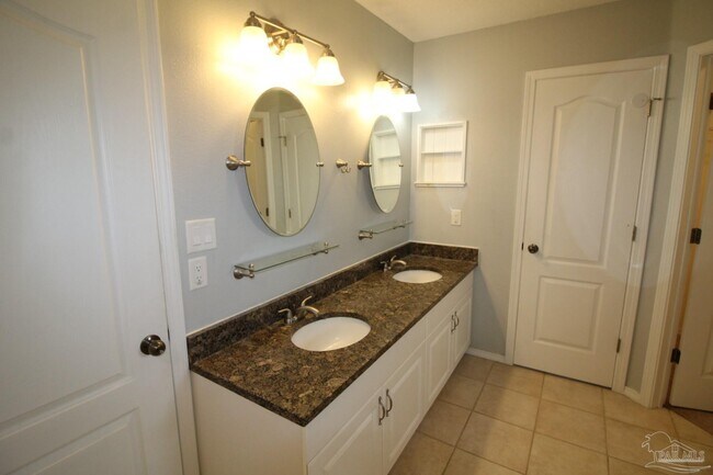 Building Photo - 1415 Cacao Ln
