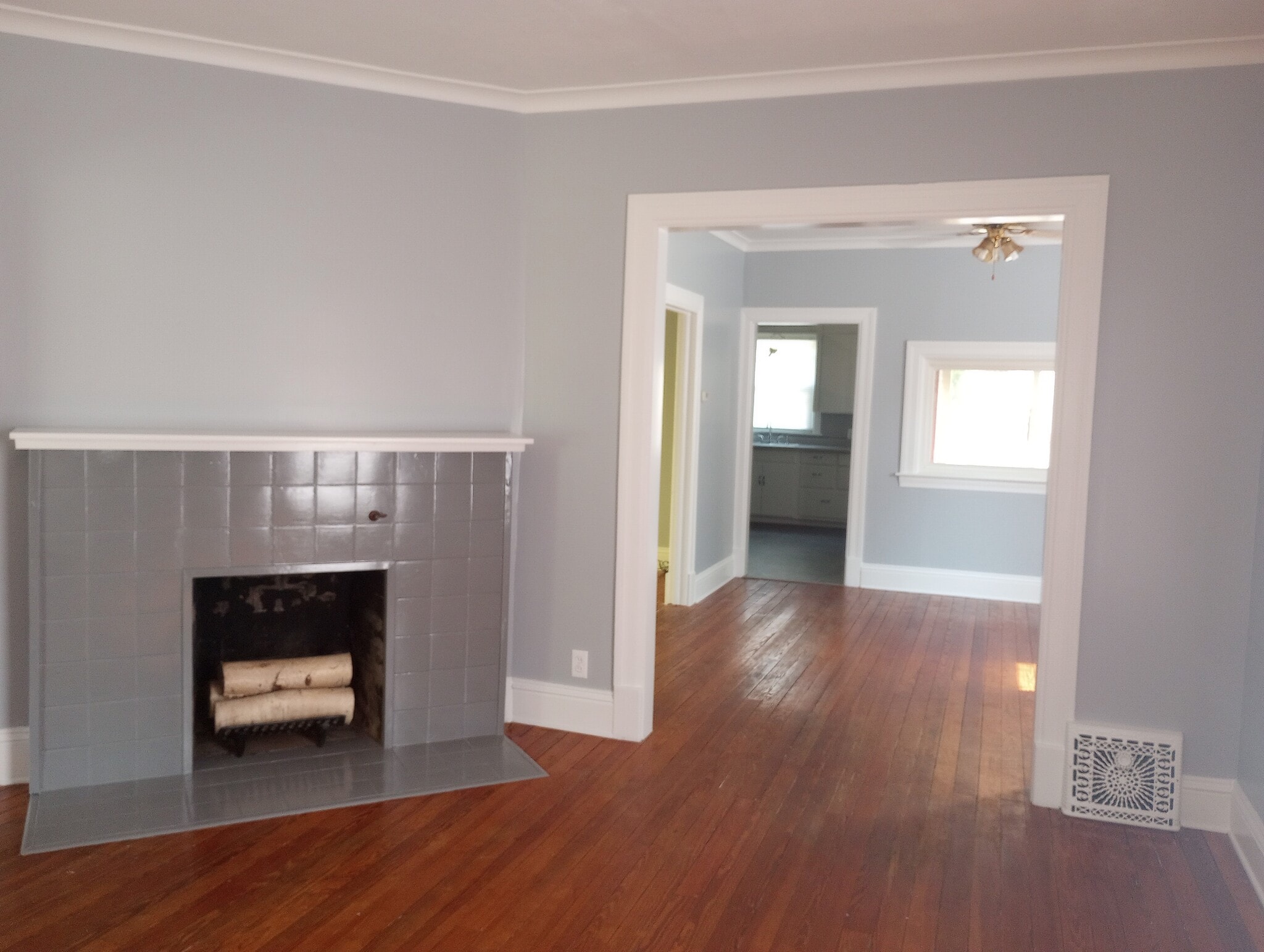 Building Photo - 136 Frelinghuysen Ave