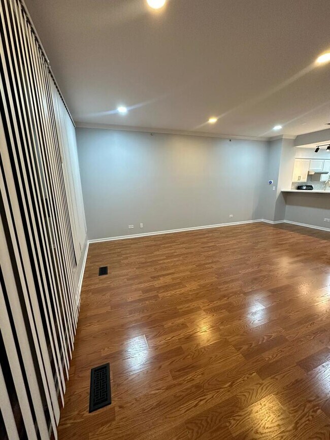 Building Photo - 1133 Cambria Ln N