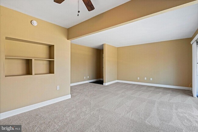 Building Photo - 4106 Mangalore Dr