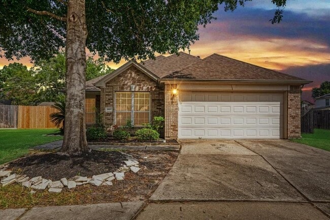 Building Photo - 29927 Sunwillow Creek Dr