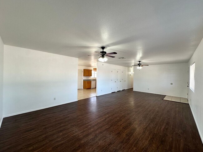 Building Photo - 6527 Nielsen Way