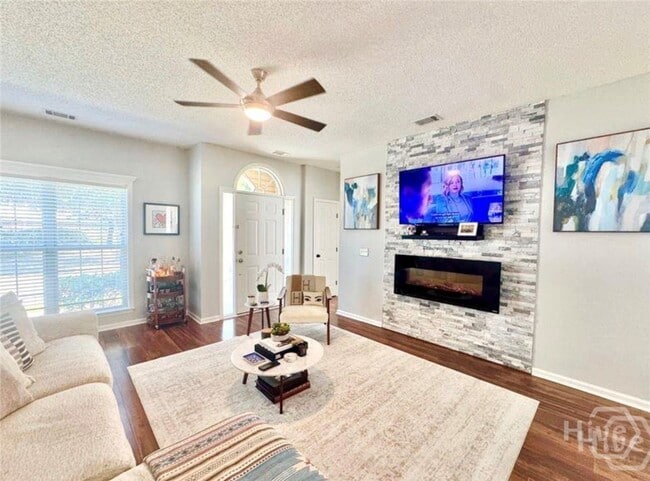 Building Photo - 303 Morgan Pines Dr