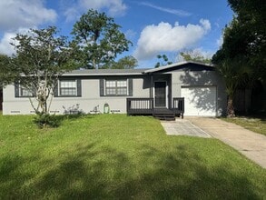 Building Photo - Ready Now! 4/2 Single Family Home in Arlington!